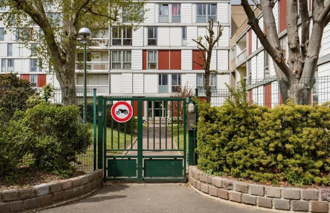 Chambre D'Hote Chez Marie-Jeanne Pierrefitte-sur-Seine Luaran gambar